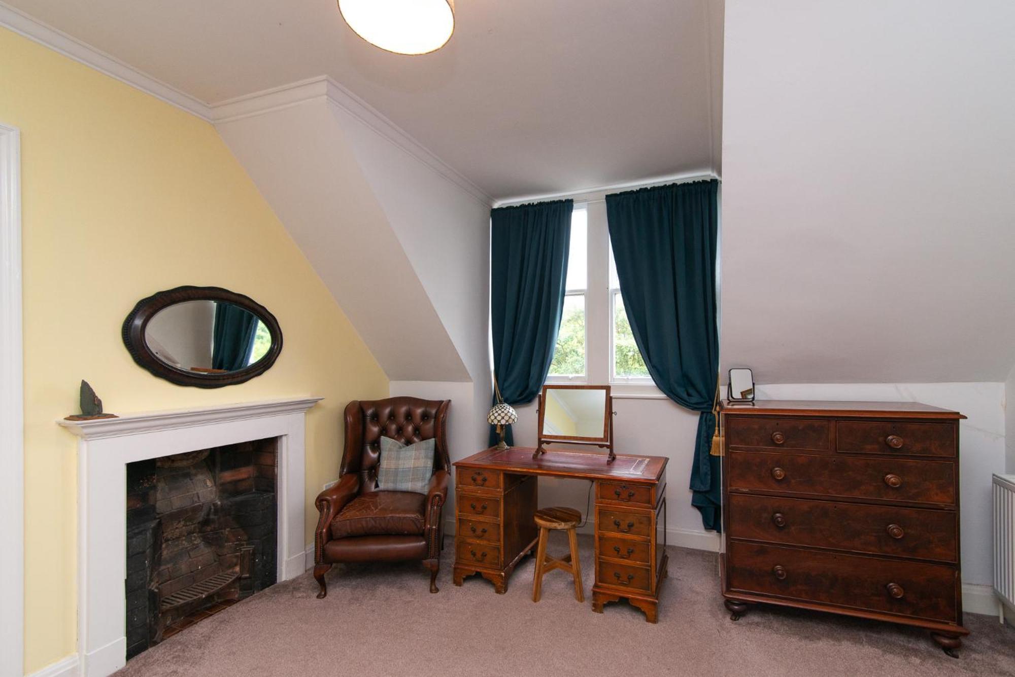 Spacious Retreat With River Views Near Peak District Matlock  Exterior foto